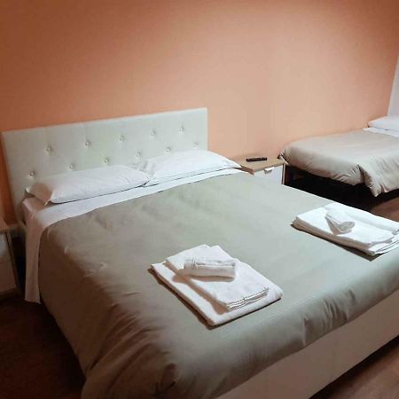 Hotel Piramide Reggio Emilia Bagian luar foto