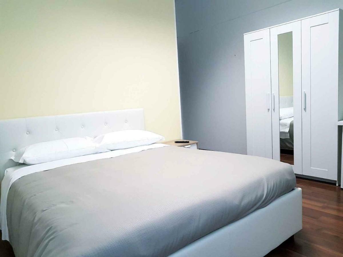 Hotel Piramide Reggio Emilia Bagian luar foto