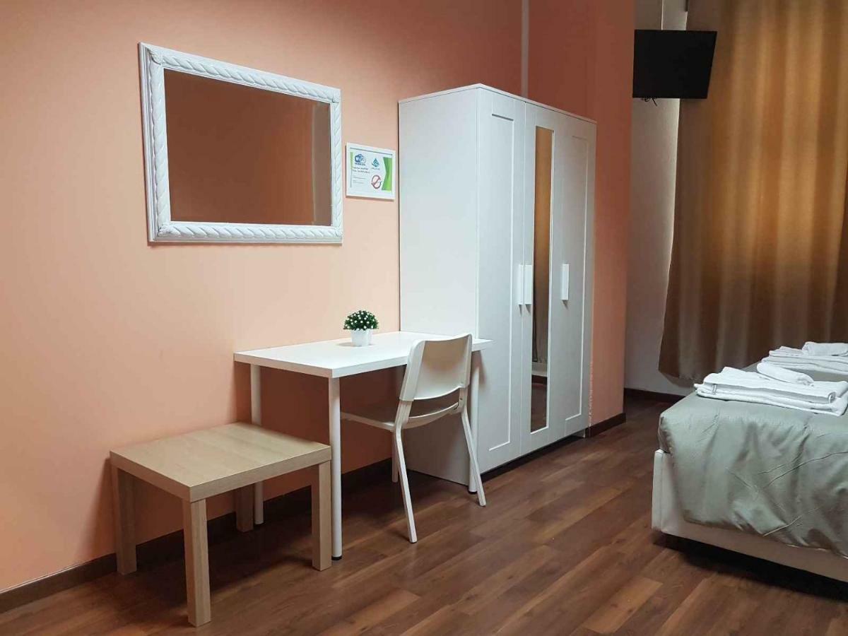 Hotel Piramide Reggio Emilia Bagian luar foto