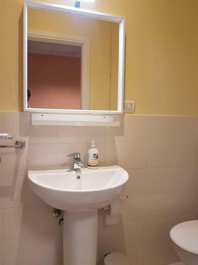 Hotel Piramide Reggio Emilia Bagian luar foto
