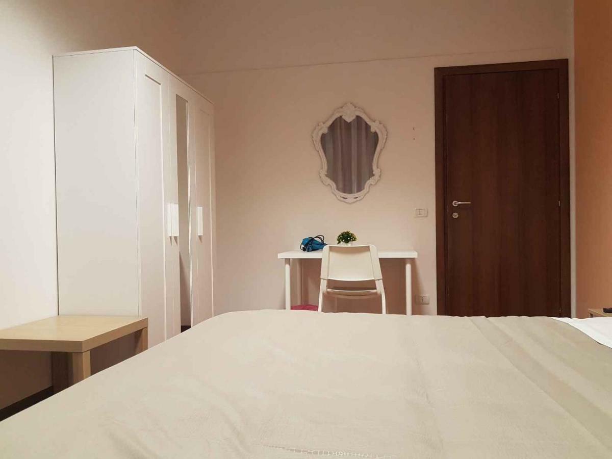 Hotel Piramide Reggio Emilia Bagian luar foto