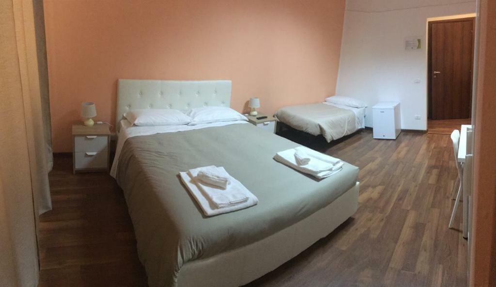 Hotel Piramide Reggio Emilia Bagian luar foto