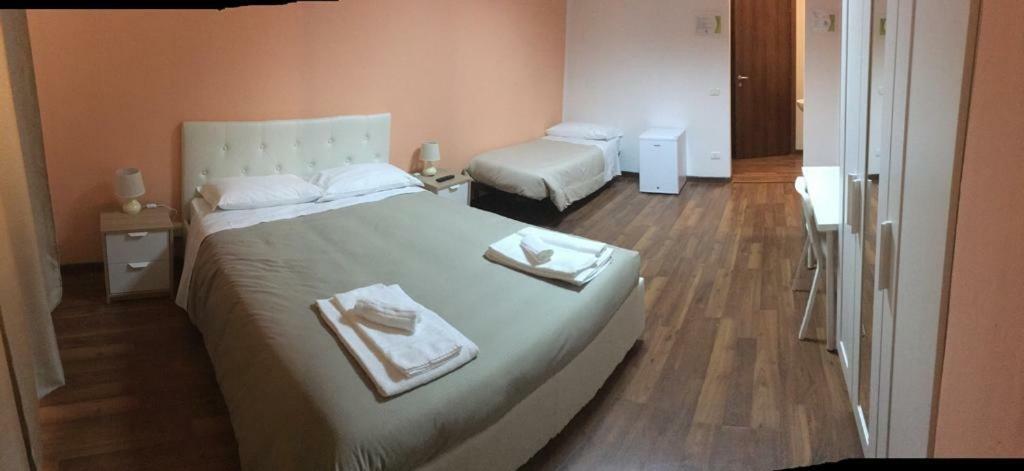 Hotel Piramide Reggio Emilia Bagian luar foto